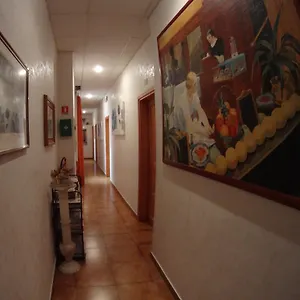 2* Pensión Casa Cleo